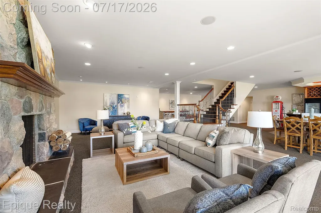 565 Shady Oaks Street Orion Charter Township MI 48362