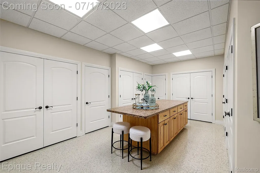 565 Shady Oaks Street Orion Charter Township MI 48362