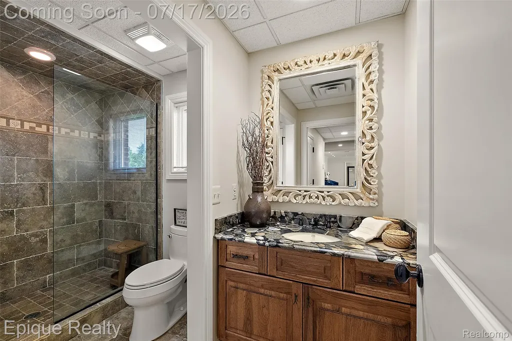 565 Shady Oaks Street Orion Charter Township MI 48362