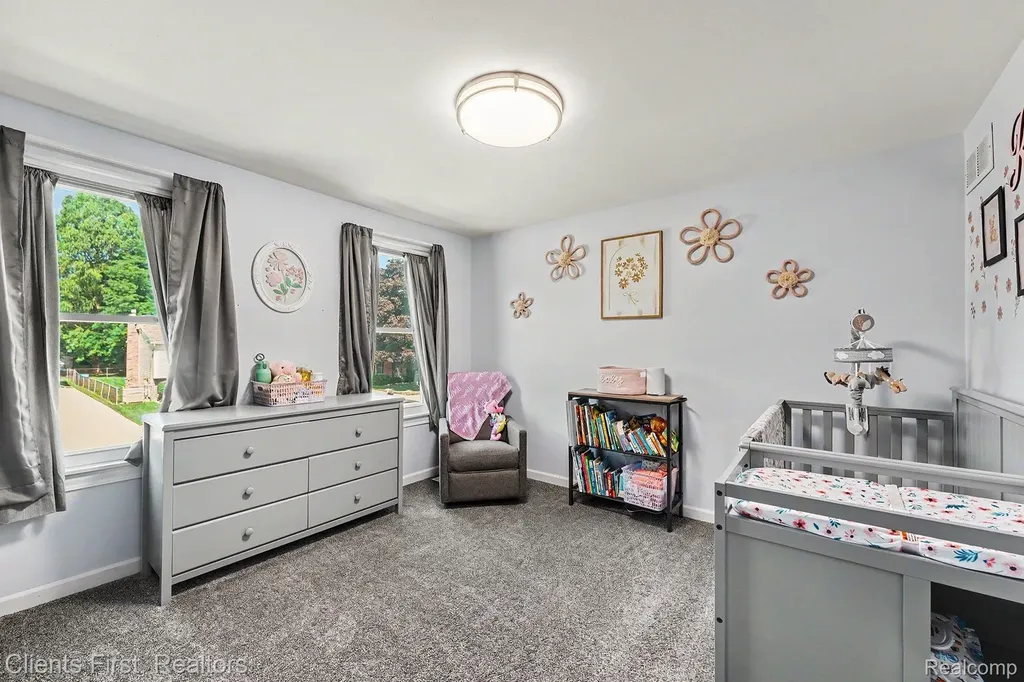 254 Selkirk Street Canton Charter Township MI 48187