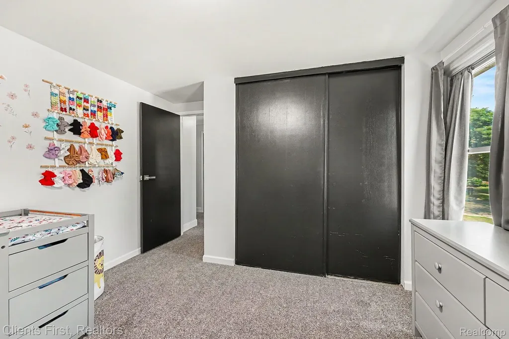 254 Selkirk Street Canton Charter Township MI 48187