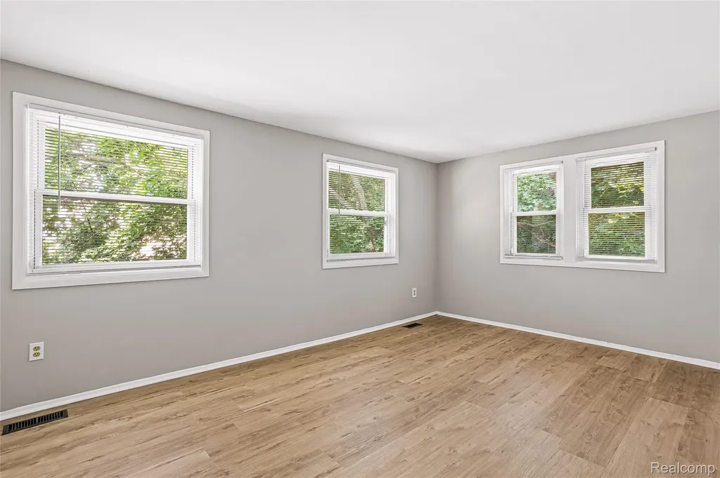 5232 Breeze Hill Place Troy City MI 48098