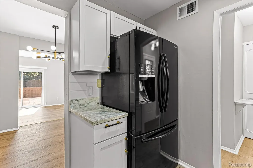 5232 Breeze Hill Place Troy City MI 48098