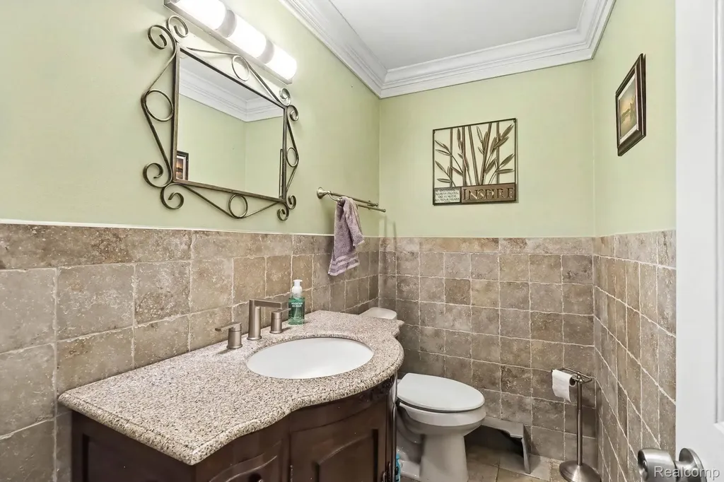 3233 Shawnee Lane Waterford Charter Township MI 48329