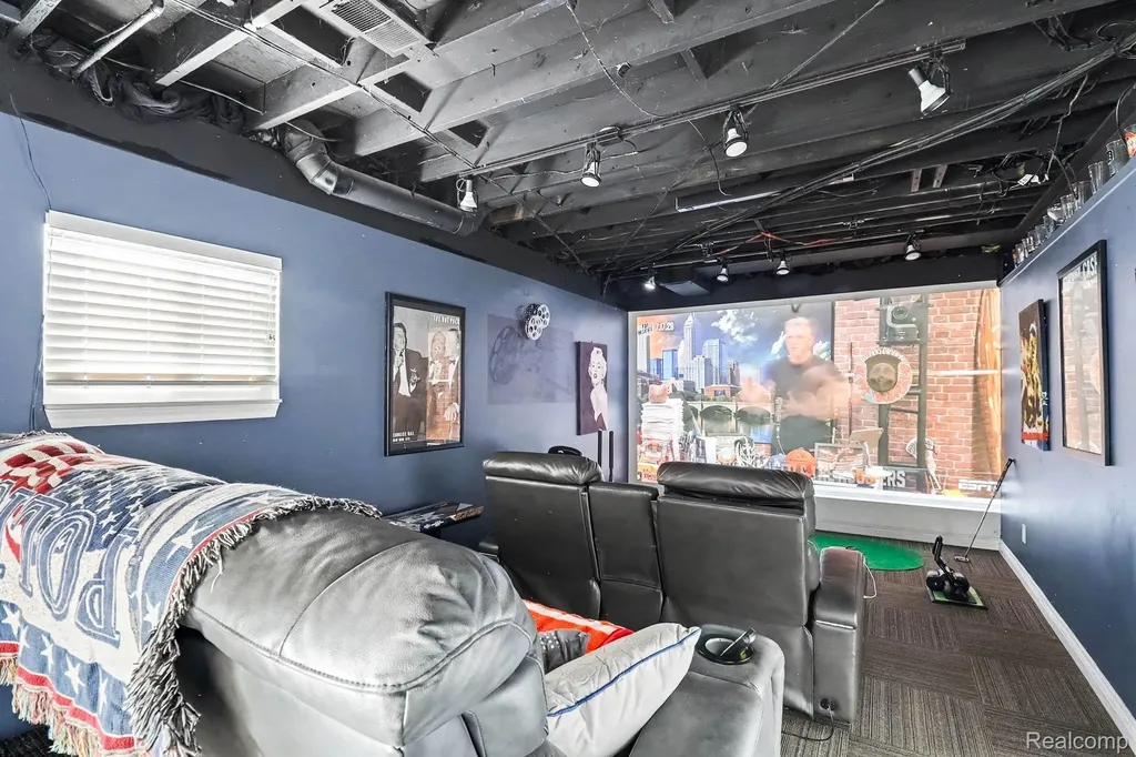 3233 Shawnee Lane Waterford Charter Township MI 48329