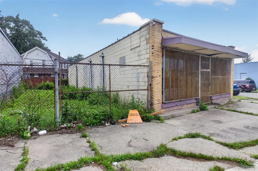 11955 E Mcnichols Road Detroit City MI 48205