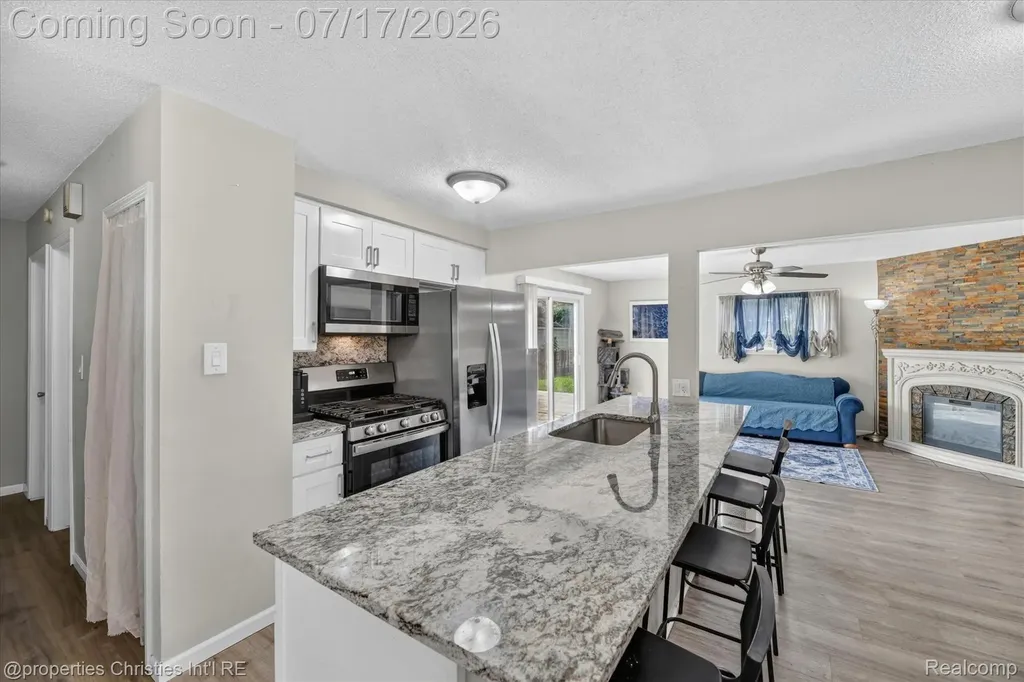 34329 Florence Street Westland City MI 48185