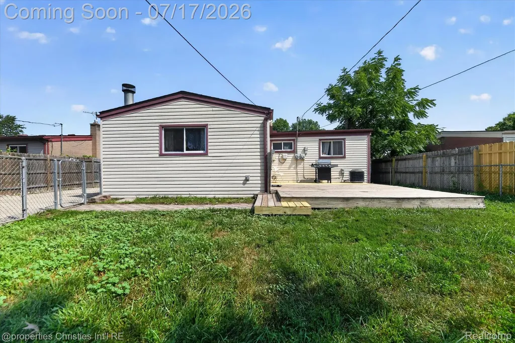 34329 Florence Street Westland City MI 48185