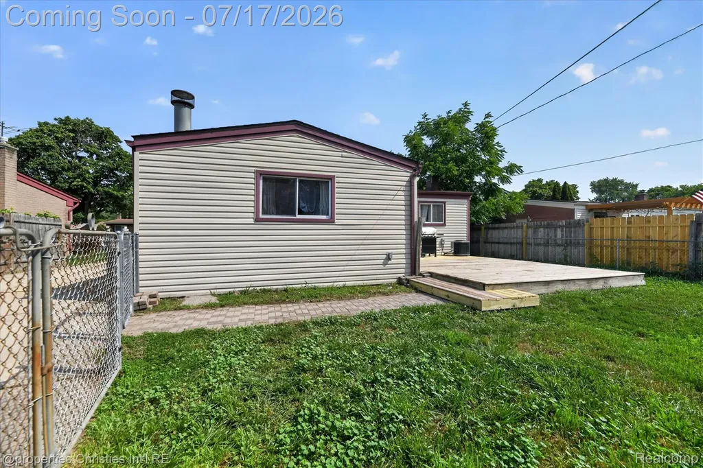 34329 Florence Street Westland City MI 48185