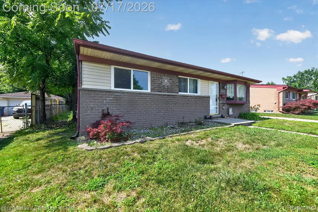 34329 Florence Street Westland City MI 48185