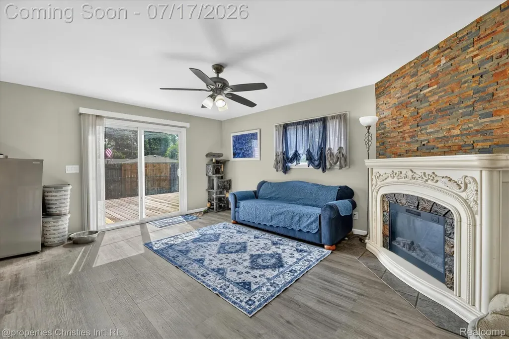 34329 Florence Street Westland City MI 48185
