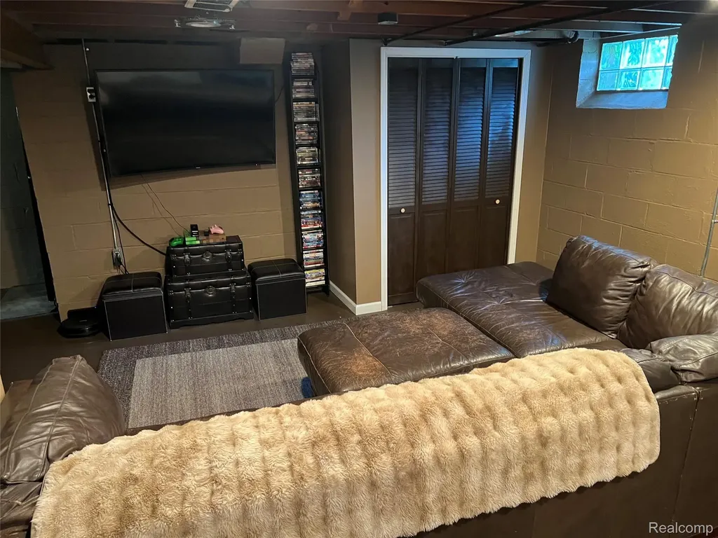 17200 Norborne Redford Charter Township MI 48240