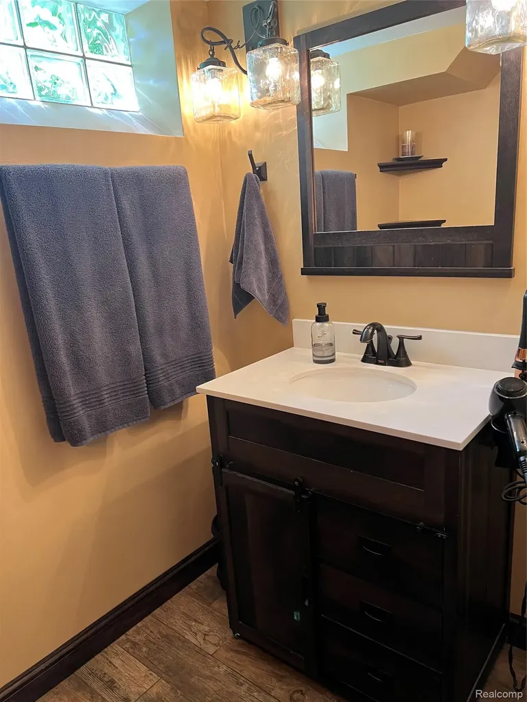 17200 Norborne Redford Charter Township MI 48240