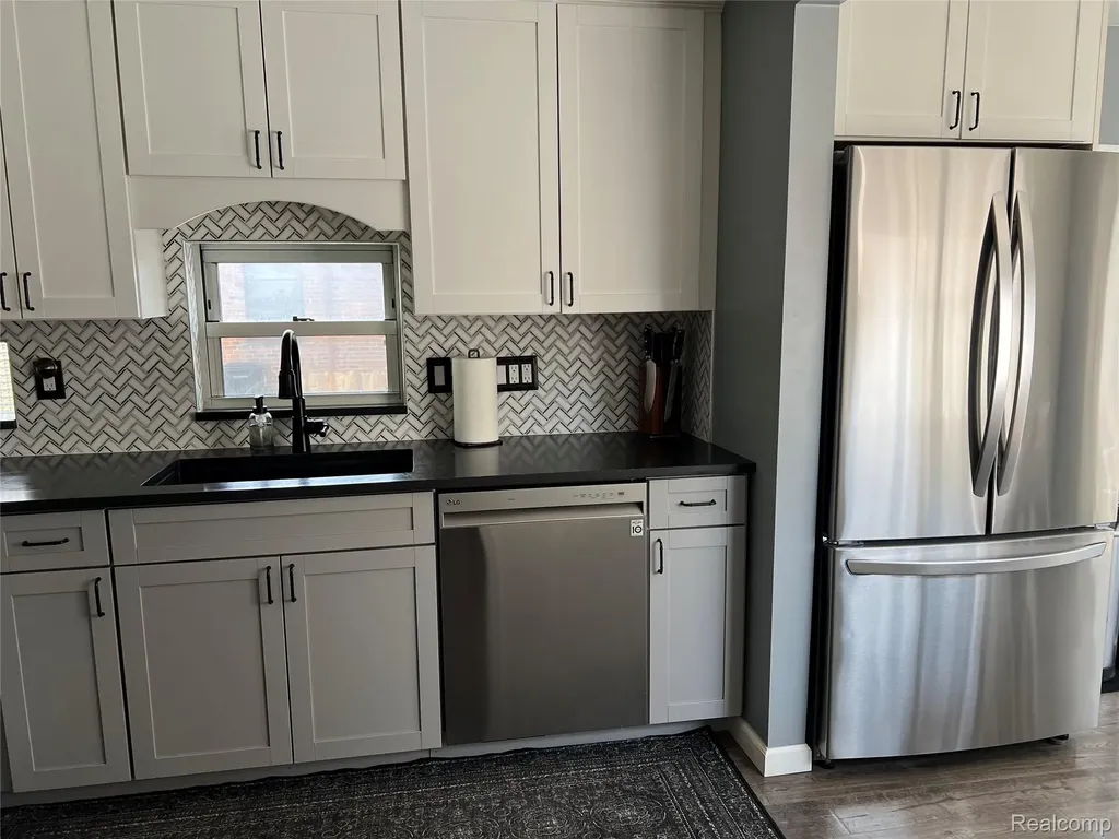 17200 Norborne Redford Charter Township MI 48240