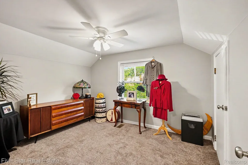 6700 Pontiac Trail Road West Bloomfield Charter Township MI 48323