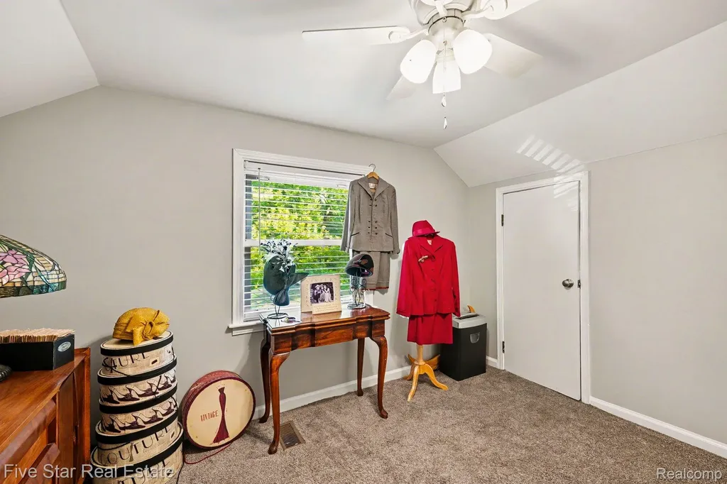 6700 Pontiac Trail Road West Bloomfield Charter Township MI 48323