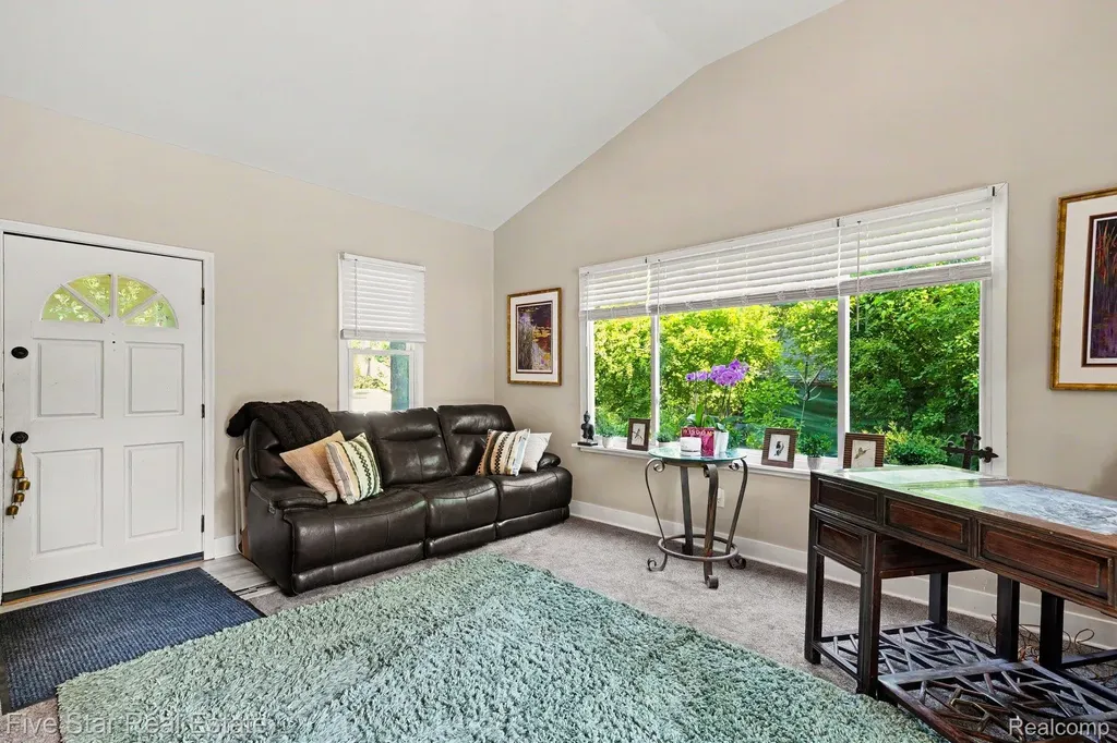 6700 Pontiac Trail Road West Bloomfield Charter Township MI 48323