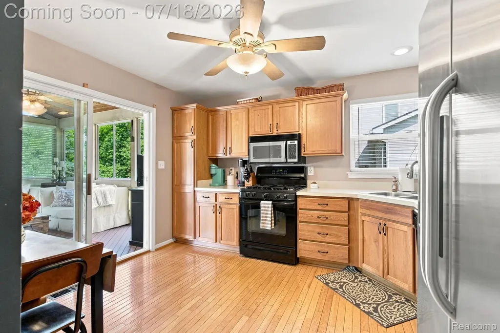 3214 Greenwood Drive Rochester Hills City MI 48309