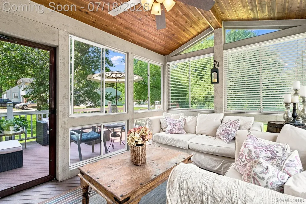 3214 Greenwood Drive Rochester Hills City MI 48309
