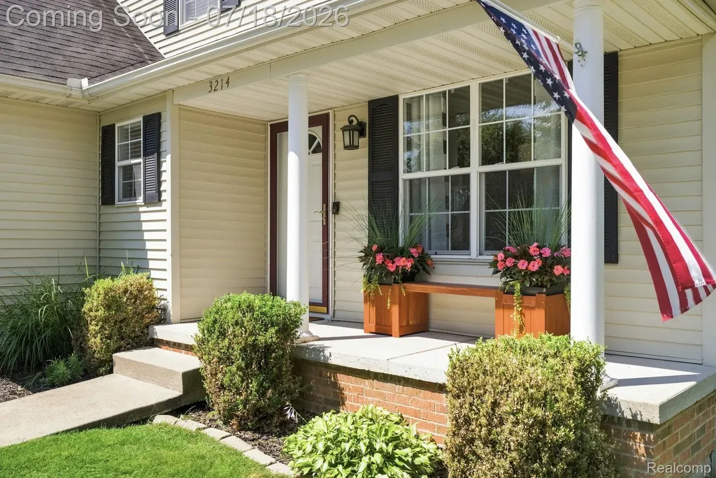 3214 Greenwood Drive Rochester Hills City MI 48309