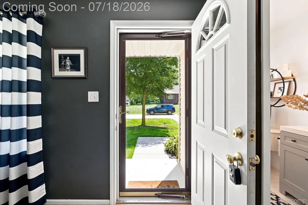 3214 Greenwood Drive Rochester Hills City MI 48309