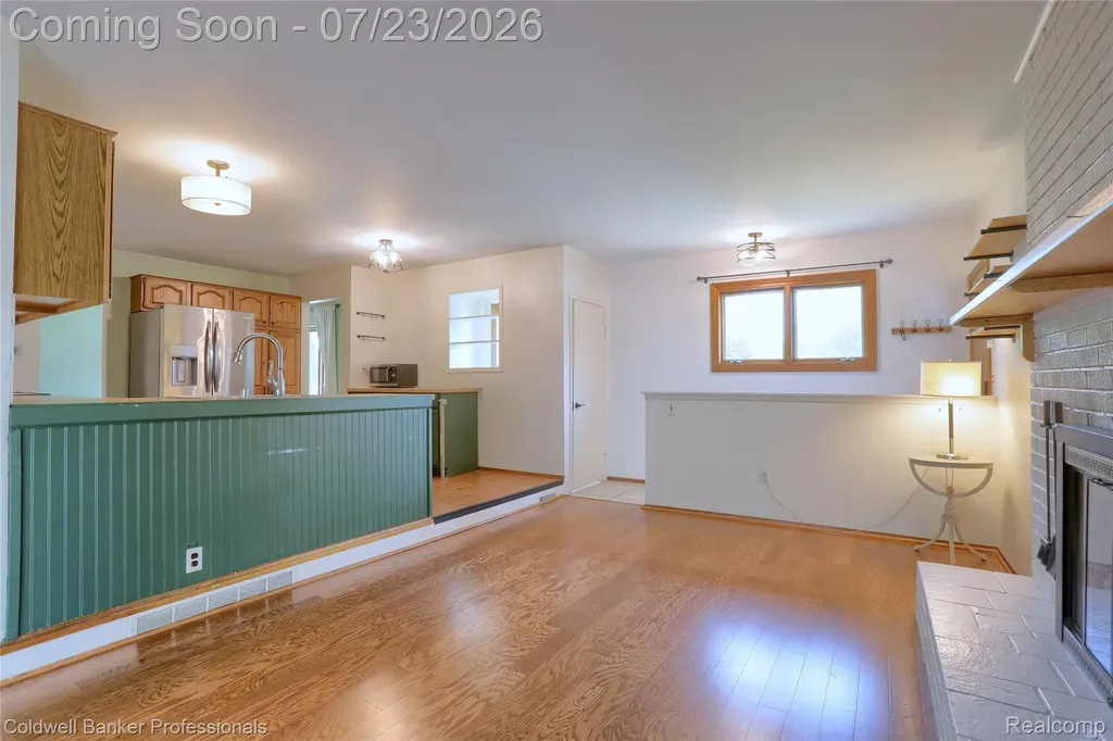 37161 Castleton Drive Sterling Heights City MI 48312