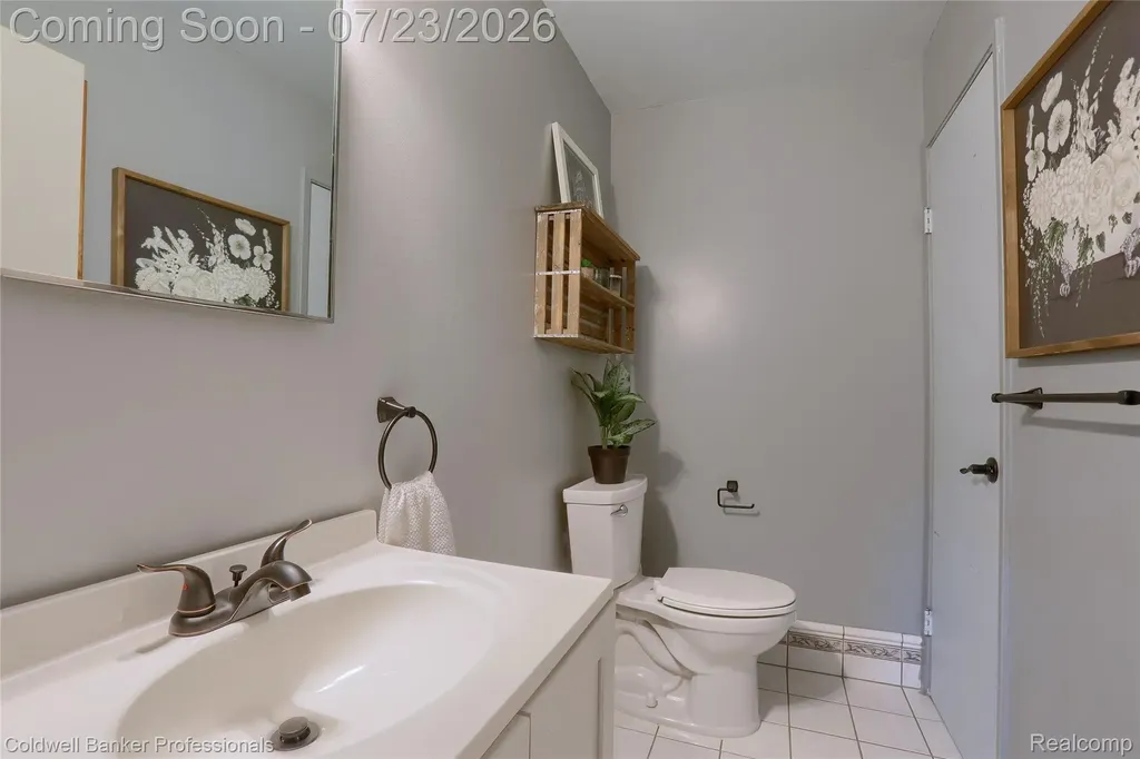 37161 Castleton Drive Sterling Heights City MI 48312