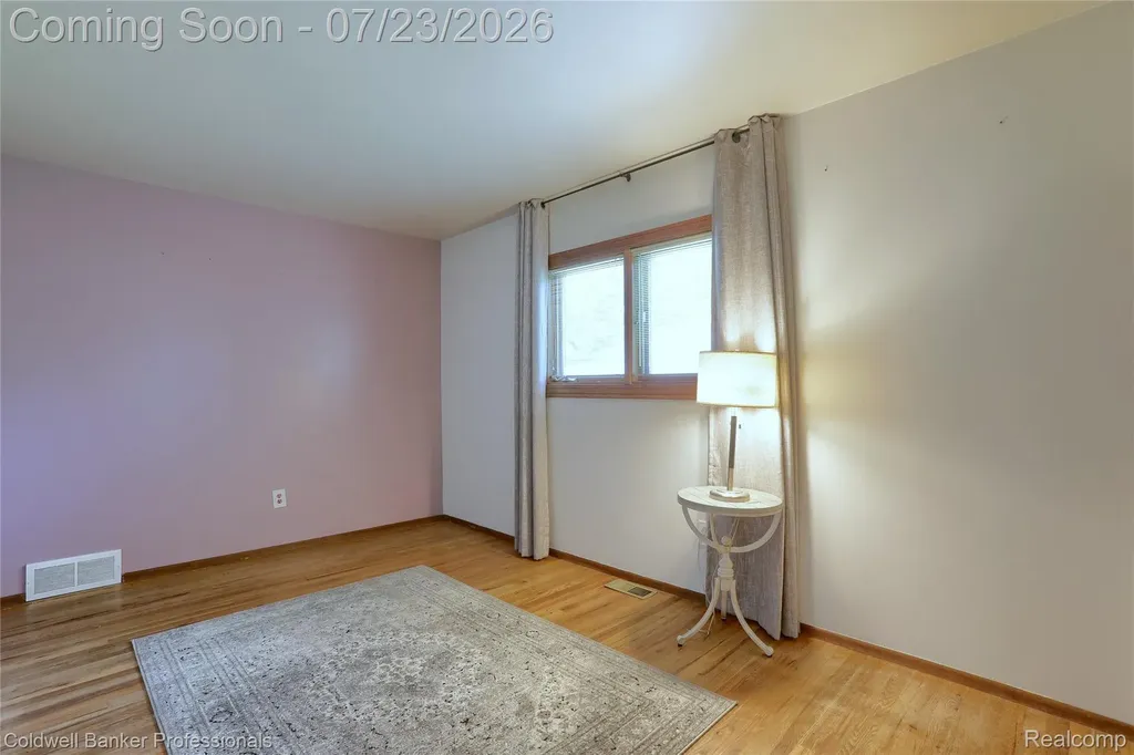 37161 Castleton Drive Sterling Heights City MI 48312