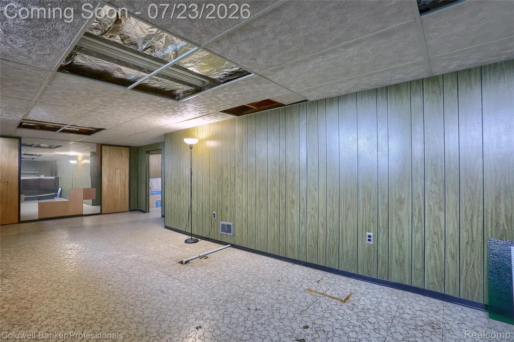 37161 Castleton Drive Sterling Heights City MI 48312