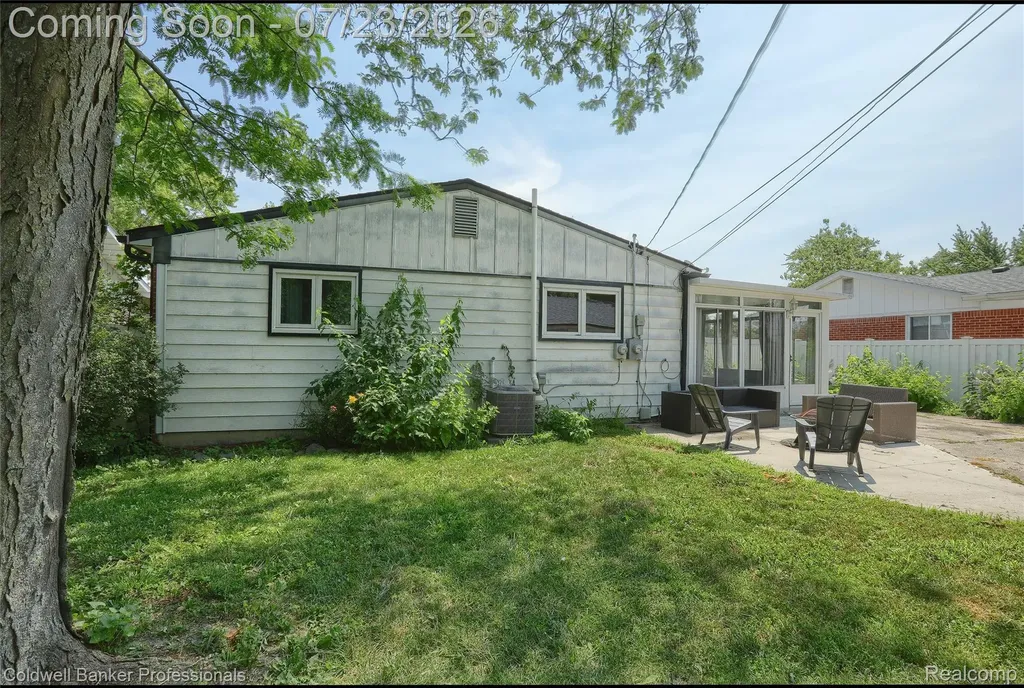 37161 Castleton Drive Sterling Heights City MI 48312