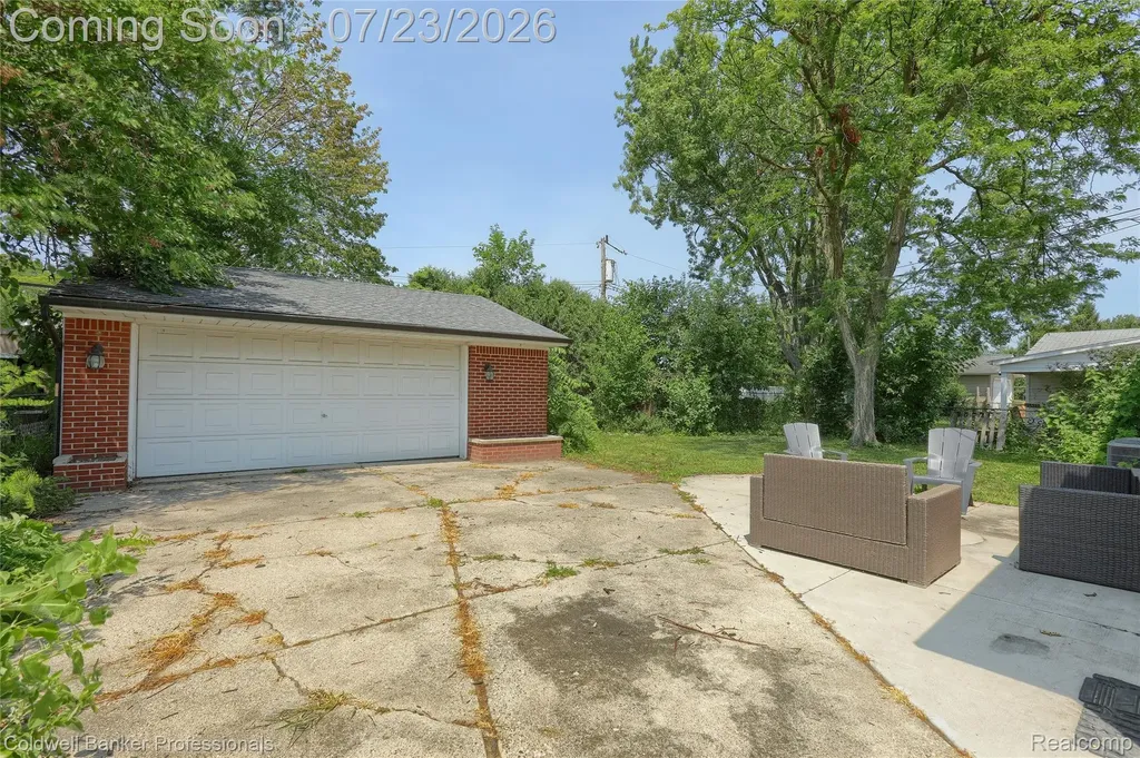 37161 Castleton Drive Sterling Heights City MI 48312