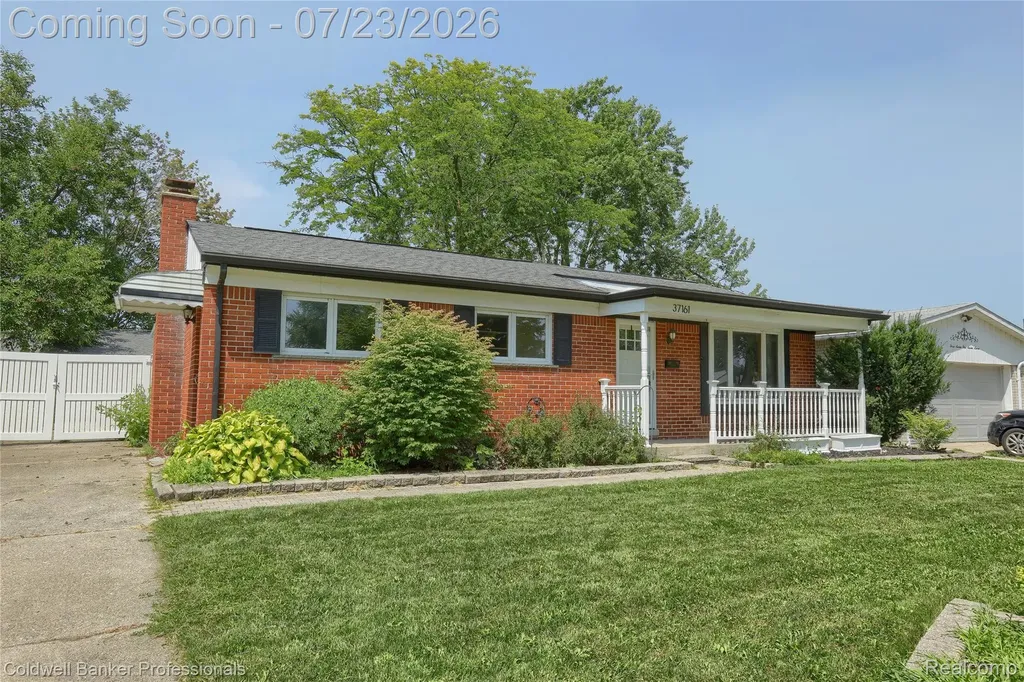 37161 Castleton Drive Sterling Heights City MI 48312