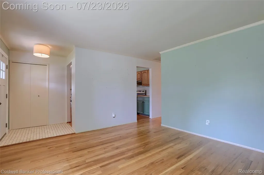 37161 Castleton Drive Sterling Heights City MI 48312