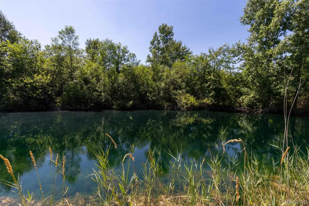 408 Columbiaville Road Deerfield Township MI 48421