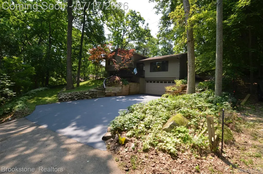 4979 Waw Ban See Drive Independence Charter Township MI 48348