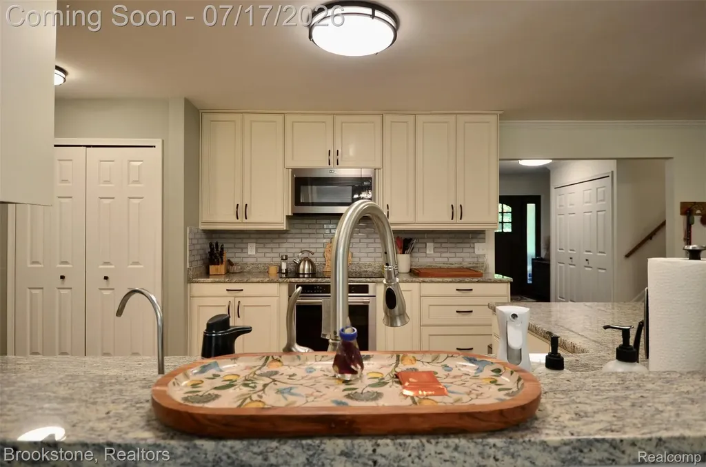 4979 Waw Ban See Drive Independence Charter Township MI 48348