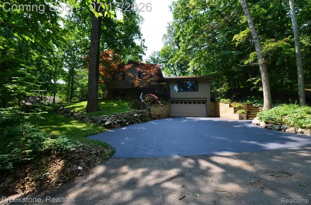 4979 Waw Ban See Drive Independence Charter Township MI 48348