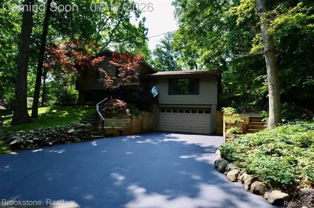 4979 Waw Ban See Drive Independence Charter Township MI 48348