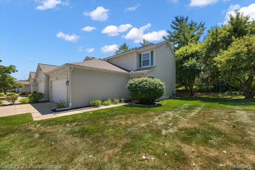 3149 Megan Drive Waterford Charter Township MI 48328