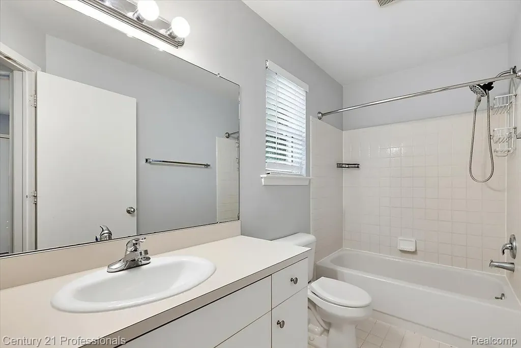 3149 Megan Drive Waterford Charter Township MI 48328