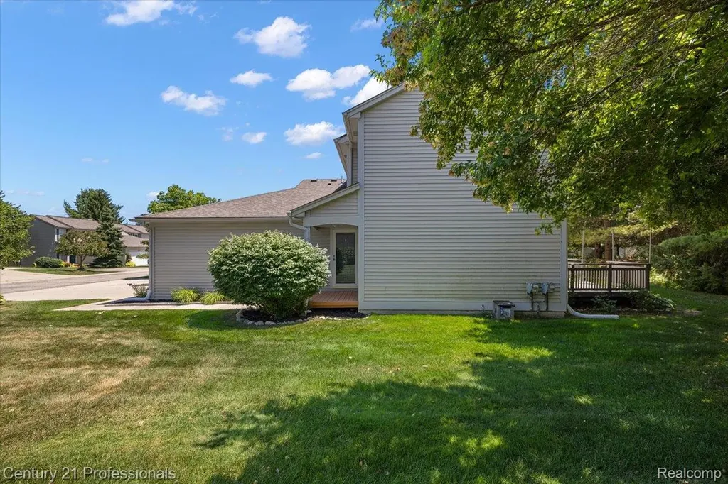 3149 Megan Drive Waterford Charter Township MI 48328