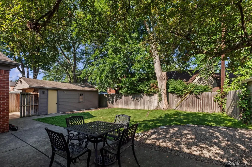 803 Oakridge Avenue Royal Oak City MI 48067