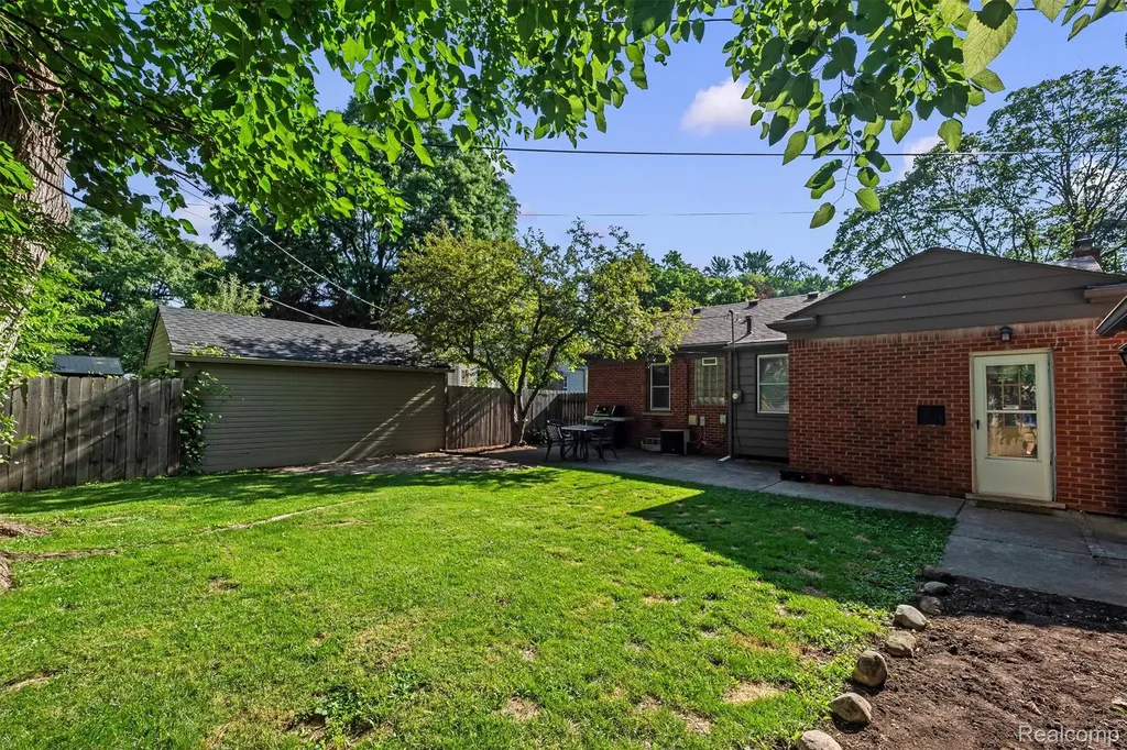 803 Oakridge Avenue Royal Oak City MI 48067