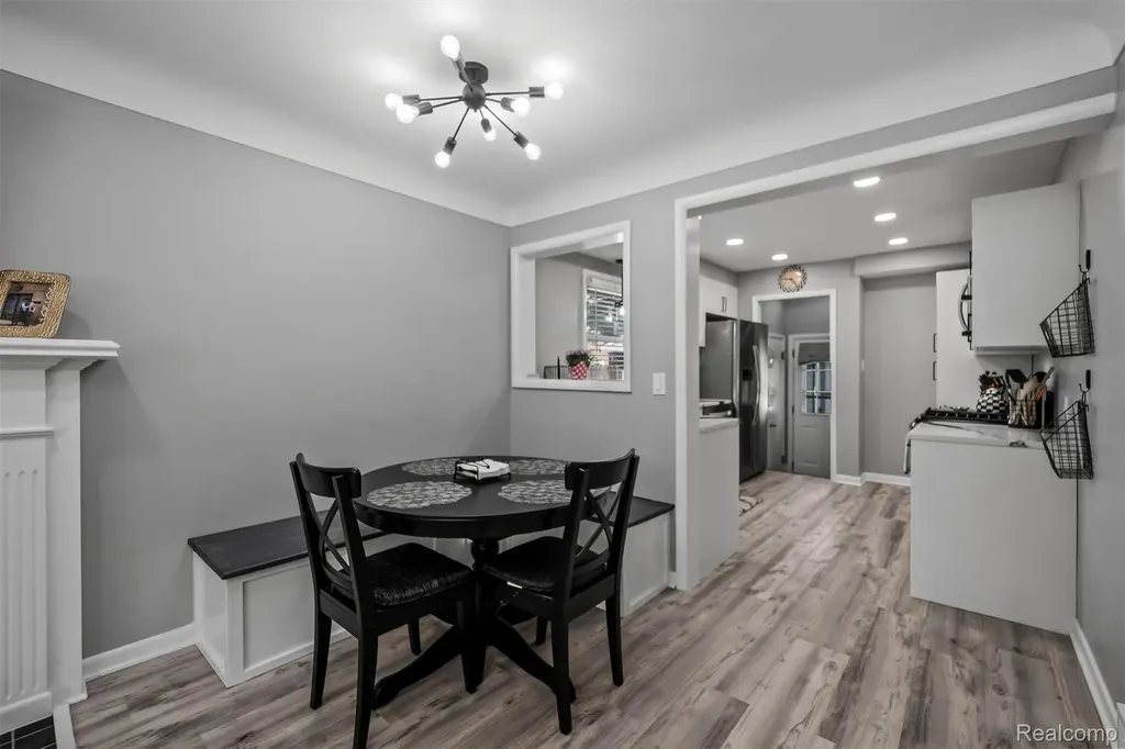 803 Oakridge Avenue Royal Oak City MI 48067