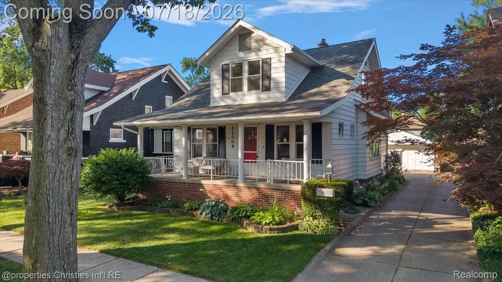 21709 Tenny Street Dearborn City MI 48124