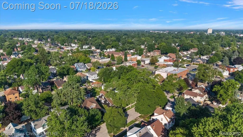 21709 Tenny Street Dearborn City MI 48124