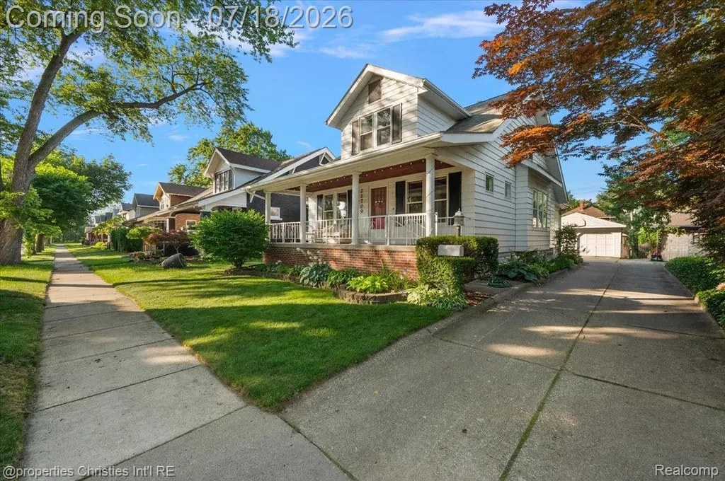 21709 Tenny Street Dearborn City MI 48124