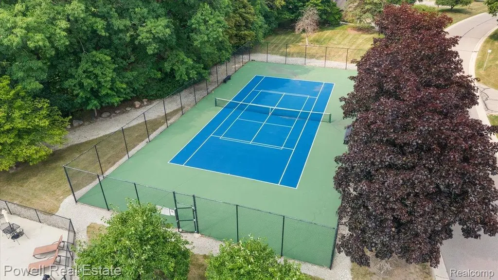 1938 Allenway Court Rochester Hills City MI 48309