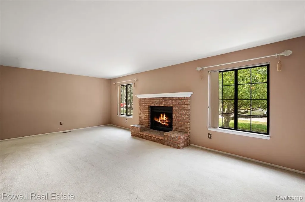 1938 Allenway Court Rochester Hills City MI 48309