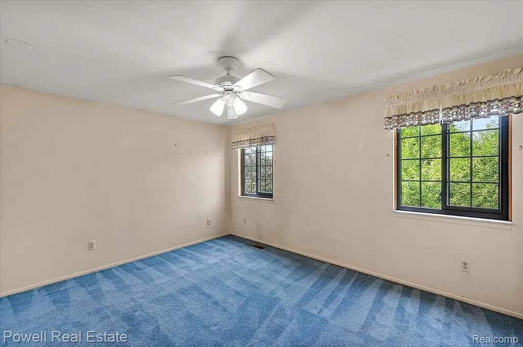 1938 Allenway Court Rochester Hills City MI 48309